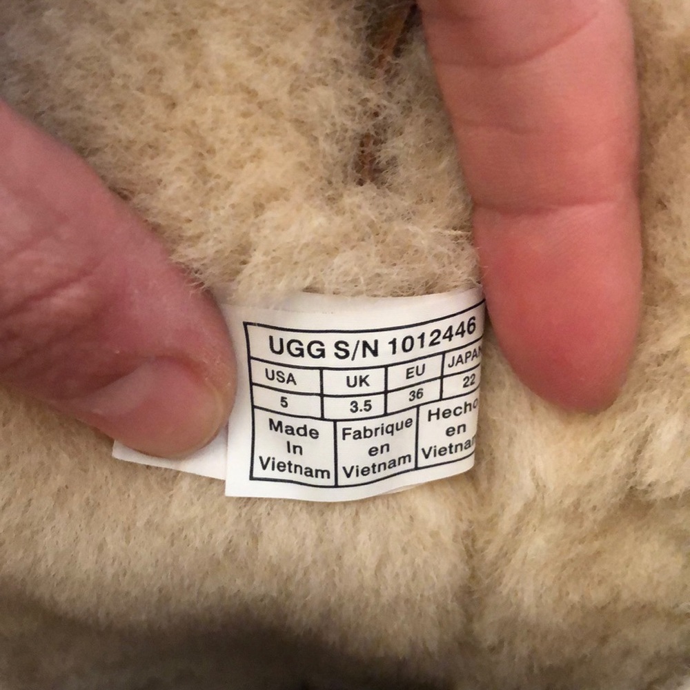 Good condition Ugg Boots!!!! - Picture 5 of 6